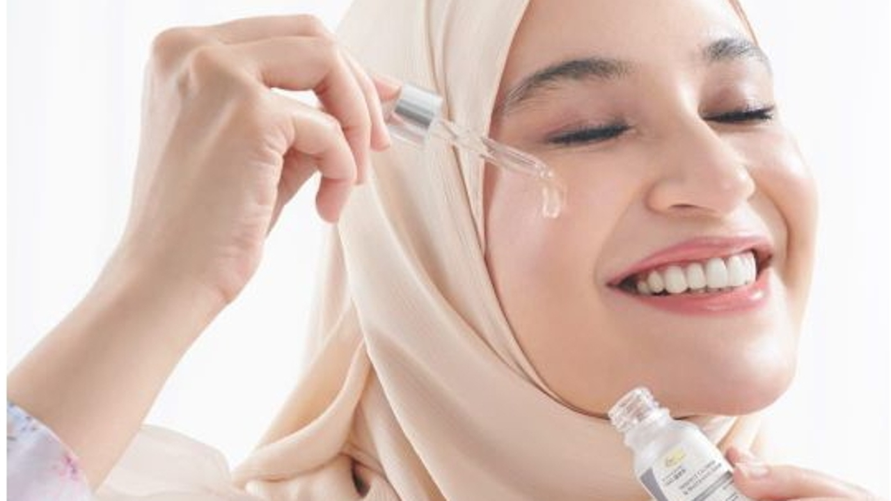 7 Serum Lokal untuk Usia 40 Tahun Ke Atas yang Ampuh Mengencangkan dan Samarkan Flek Hitam