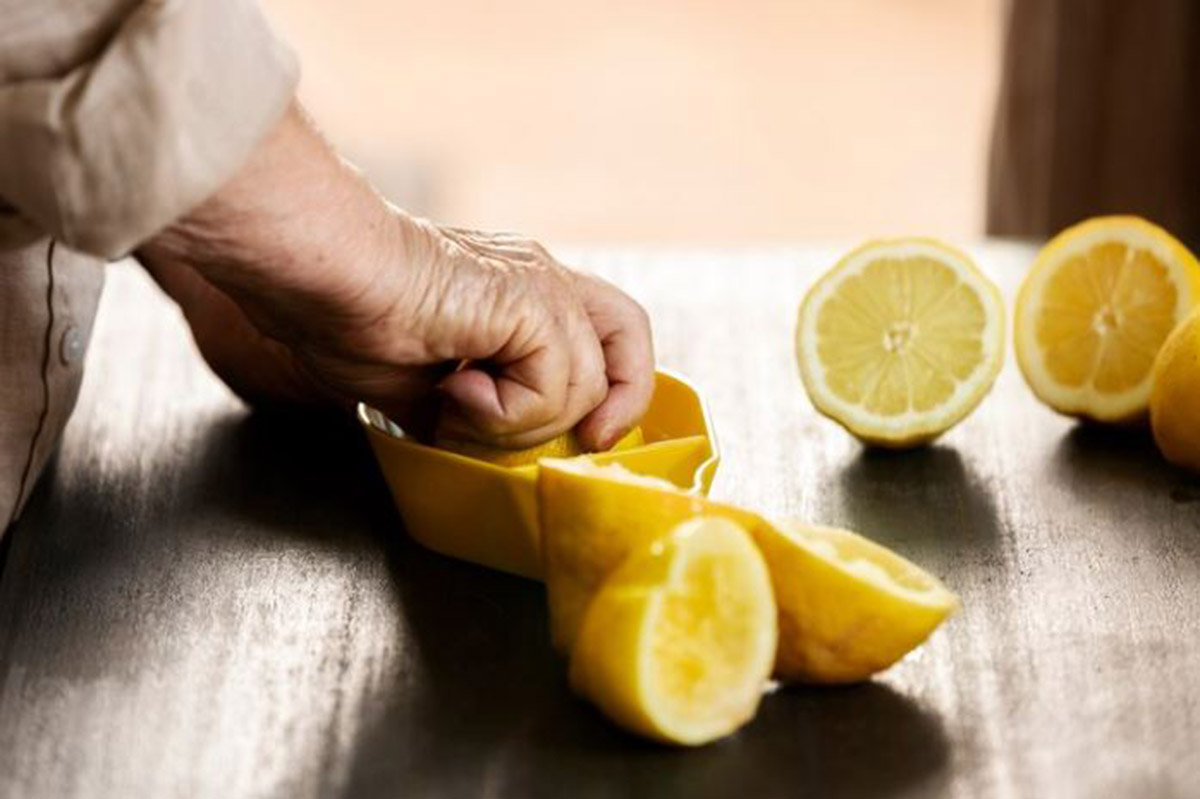 Jangan Dibuang! Ini Dia Tips dan Trik Membuat Pembersih Alami dari Kulit Lemon: Efektif, Mudah dan Murah!