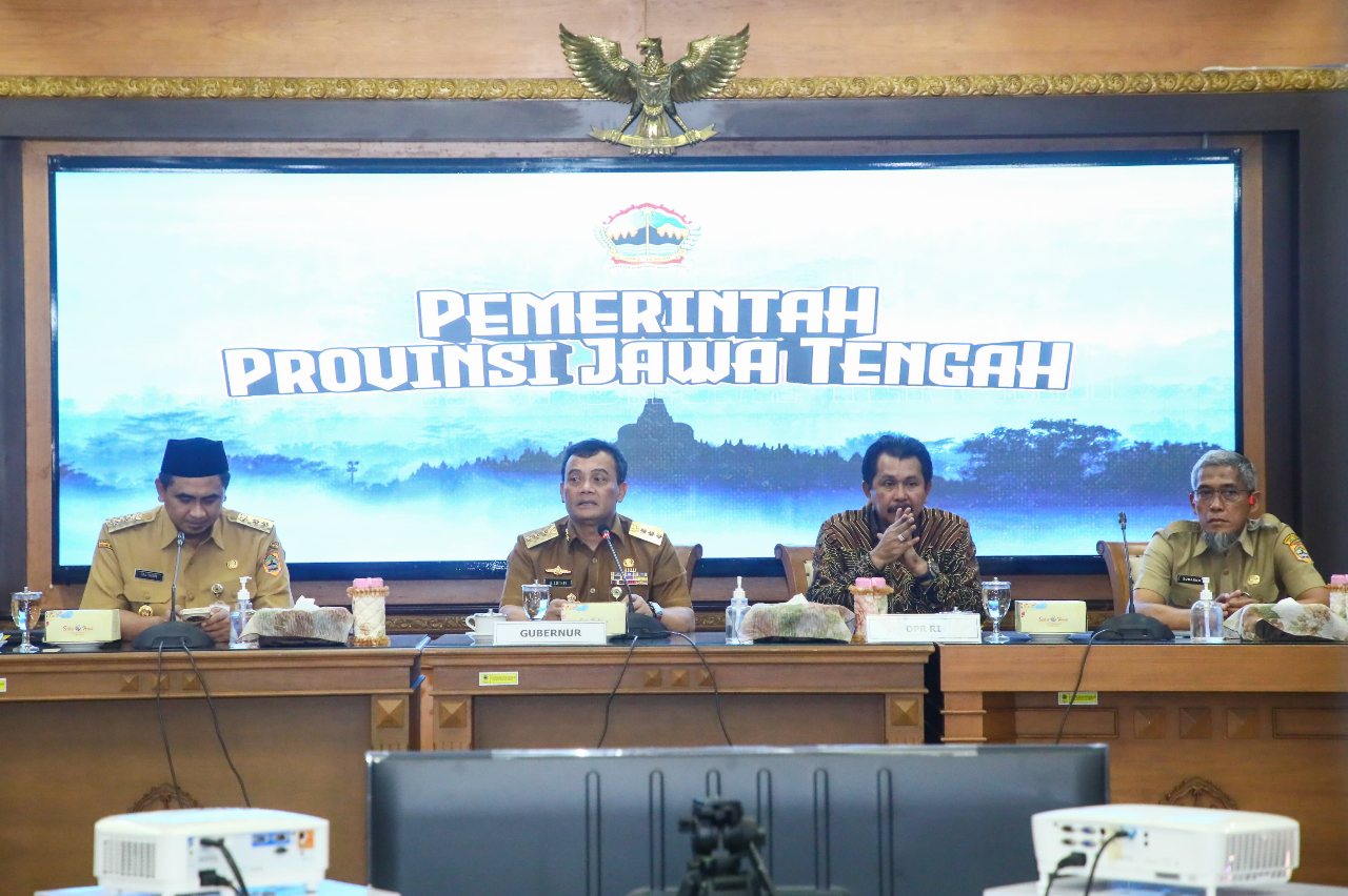 Kumpulkan Kepala Daerah dan Stakeholder, Ahmad Luthfi Ajak Gotong Royong Atasi Banjir dan Rob 