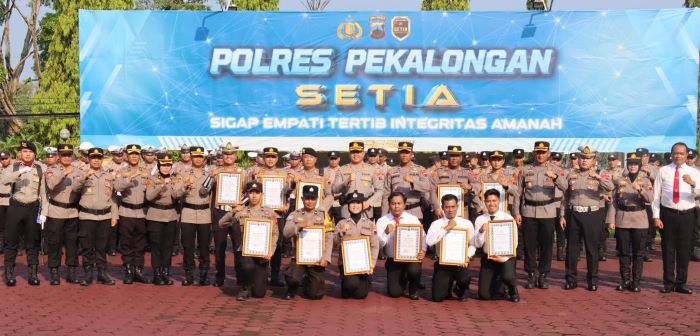 26 Personel Polres Pekalongan Terima Penghargaan