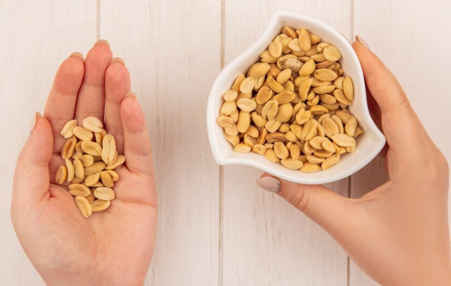 Bahaya Hobi Ngemil Kacang: Telaah Jumlah Kalori, Protein, dan Potensi Dampak Kesehatan