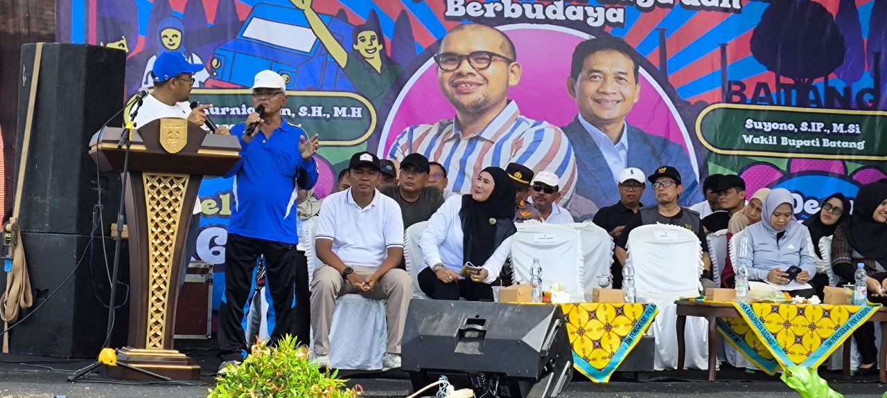 Bupati Batang Respons Keluhan Warga Desa Pesaren Terkait Infrastruktur Jalan dan Drainase