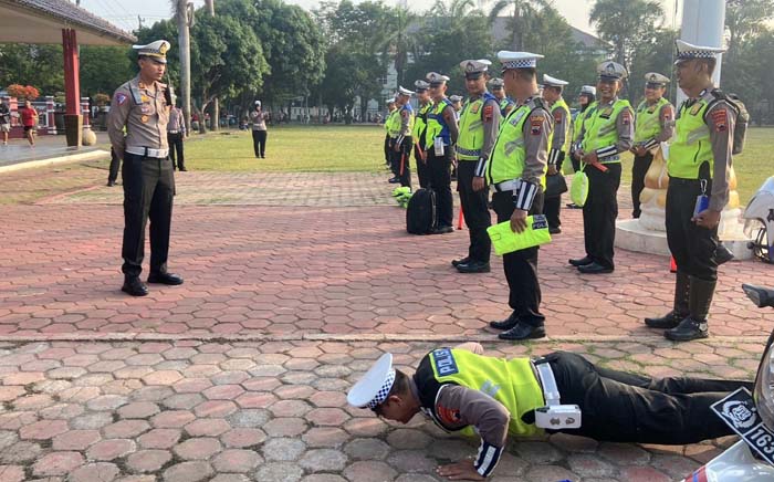 Kasatlantas: Tertibkan Diri Sendiri, Baru Tertibkan Masyarakat