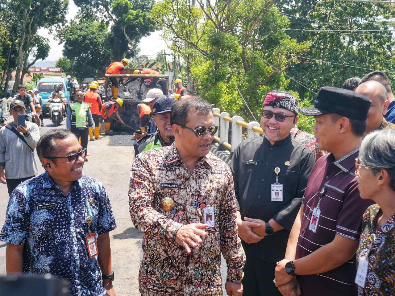Siap Sambut Lebaran 2025, Progres Perbaikan Jalan di Jateng Capai 95 Persen