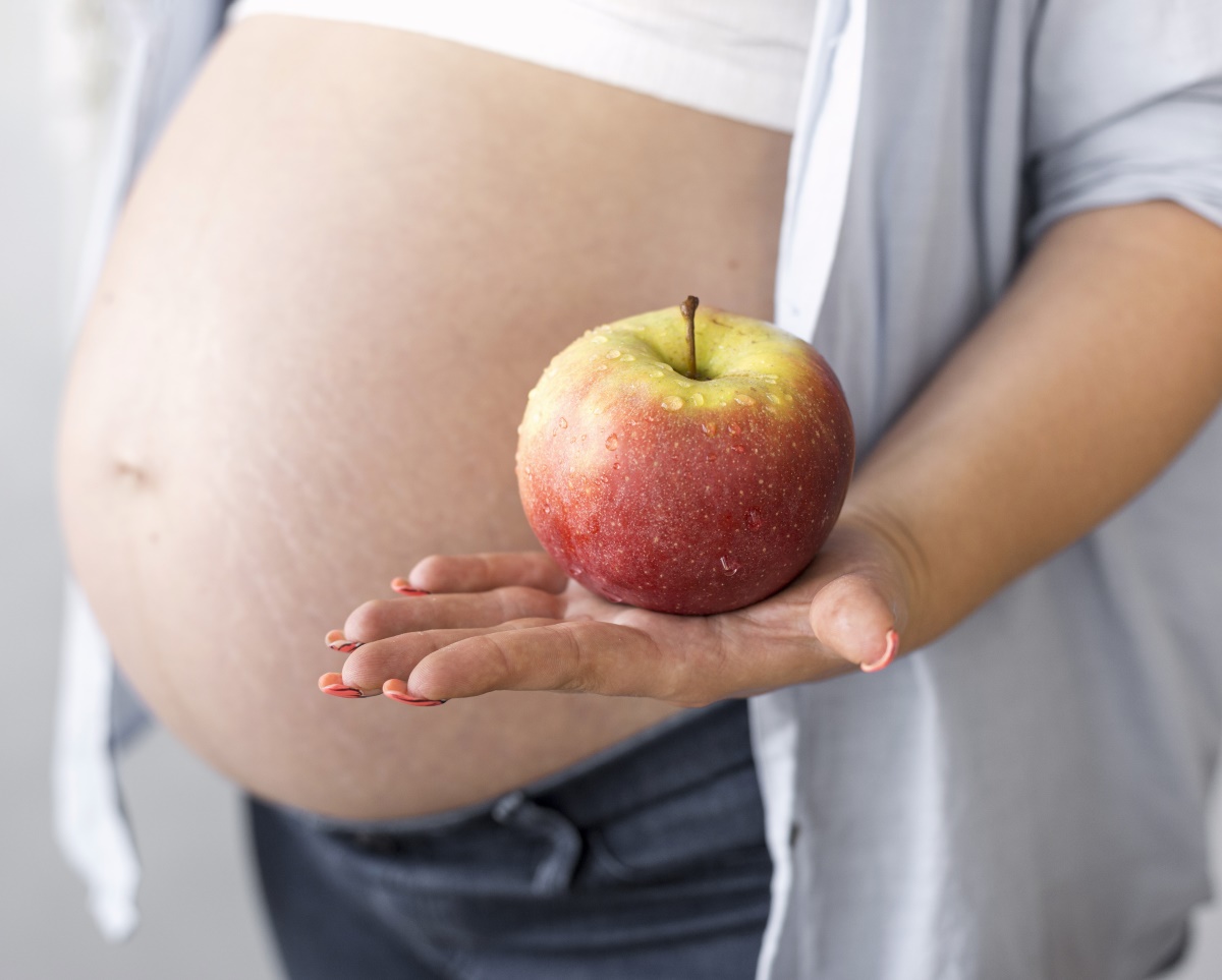 Wajib Tahu! Inilah 6 Manfaat Buah Apel Merah untuk Kesehatan Ibu Hamil, Kaya Antioksidan dan Folat