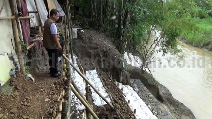 Tergerus Sungai, Tanah Rohadi Tinggal 8 Meter