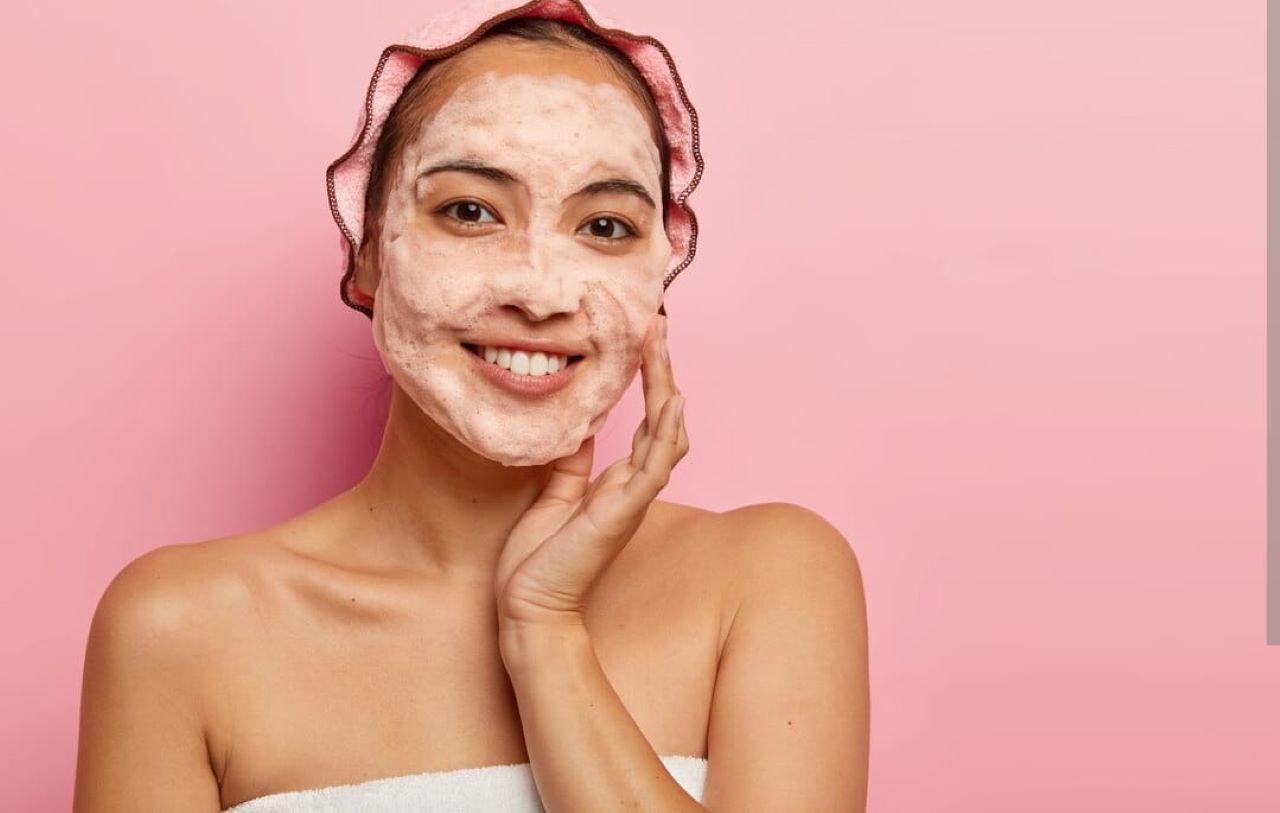 3 Bahan Alami untuk Memutihkan Wajah Kusam yang Aman dan Bebas Iritasi, Kulit Langsung Glowing