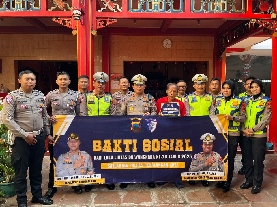 Sambut HUT Lalu Lintas ke-70, Satlantas Polres Pekalongan Kota Tebar Kepedulian Sosial
