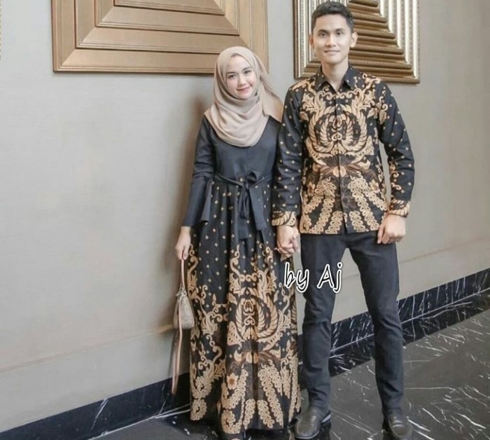Catat Ini! 5 Tips Membeli Baju Batik Couple Kekinian 2023, Perhatikan Sebelum Membeli