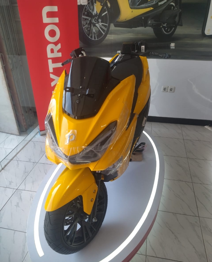 Motor Listrik Polytron Kasih Gratis Sewa Baterai Satu Tahun 