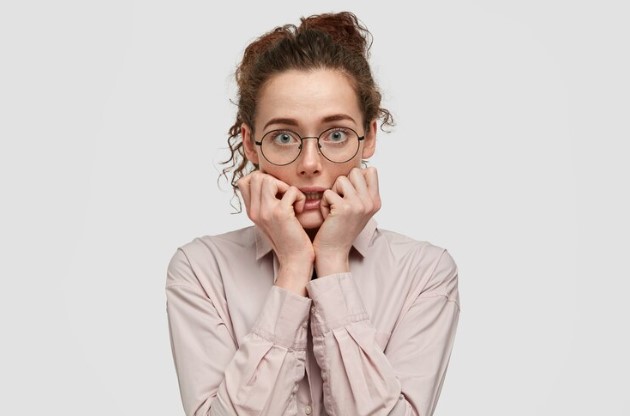 Tips Public Speaking, 5 Cara Menghilangkan Gemetar Saat Grogi Ketika Berbicara di Depan Umum