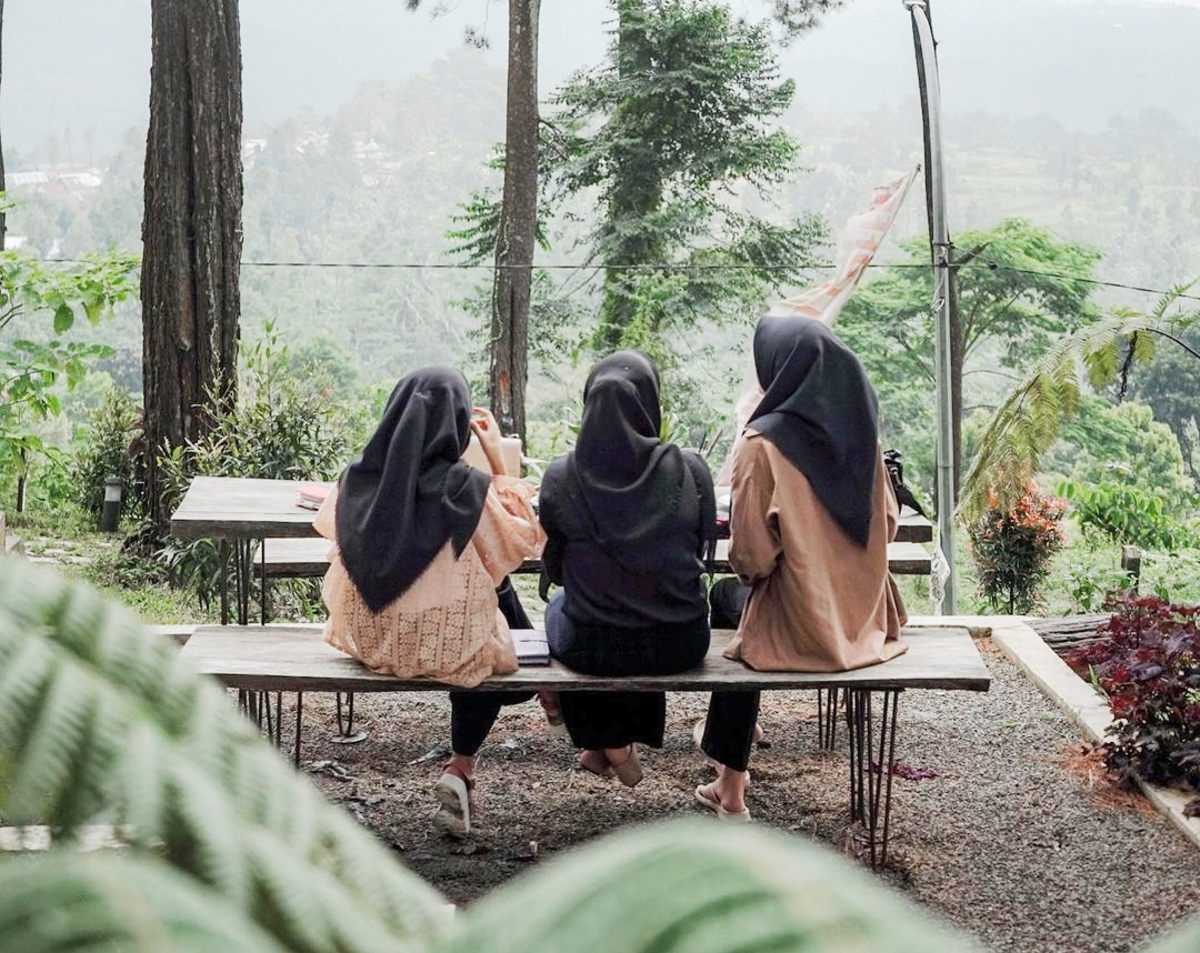 Pikiranmu Semakin Fresh! Inilah 5 Coffee Shop Bernuansa Alam di Batang, Harga Menunya Terjangkau!
