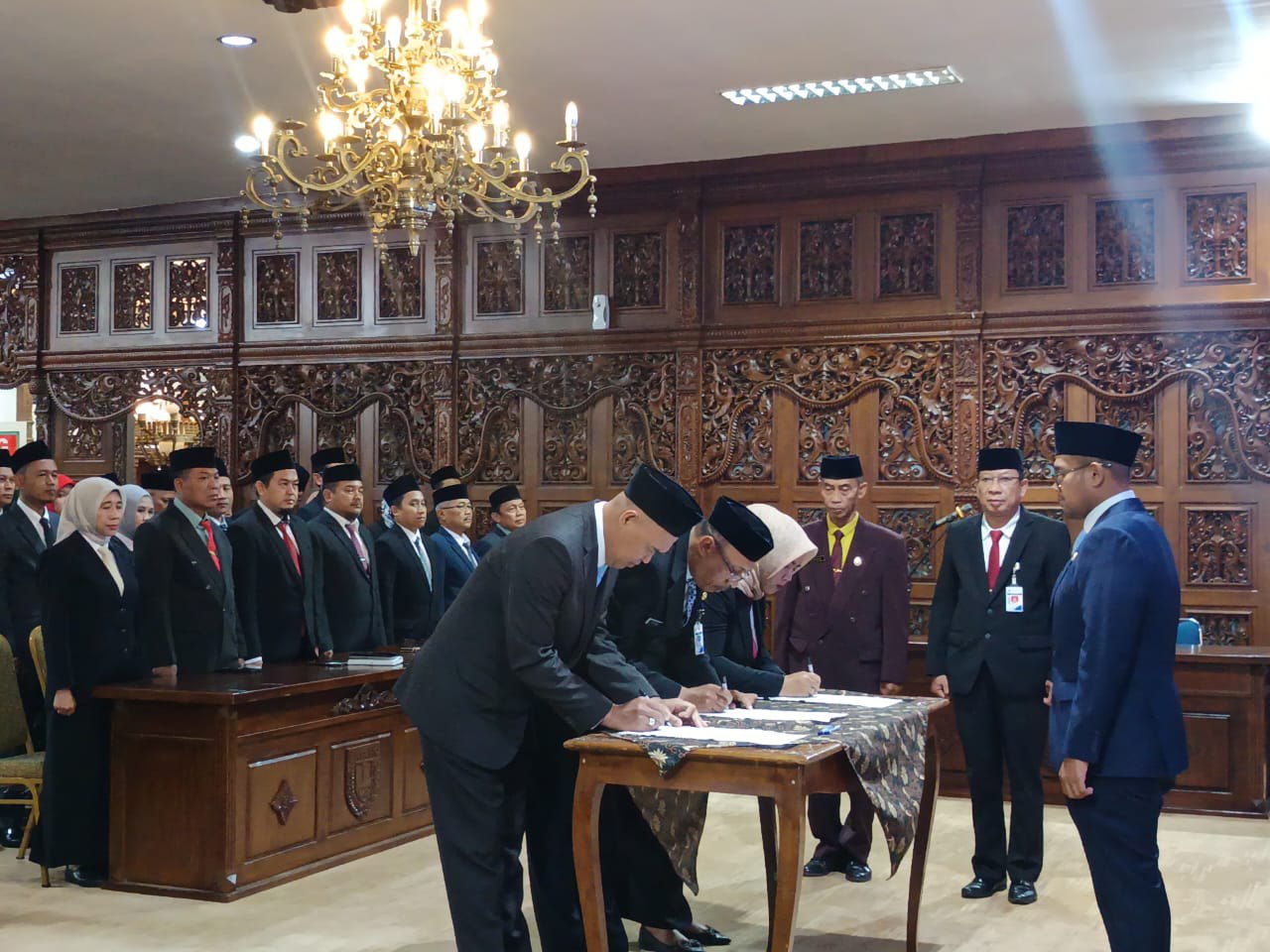 Bupati Batang Lantik Endro Suryono Jadi Kepala DPUPR dan Bagus Pambudi Jadi Kepala Baperinda 