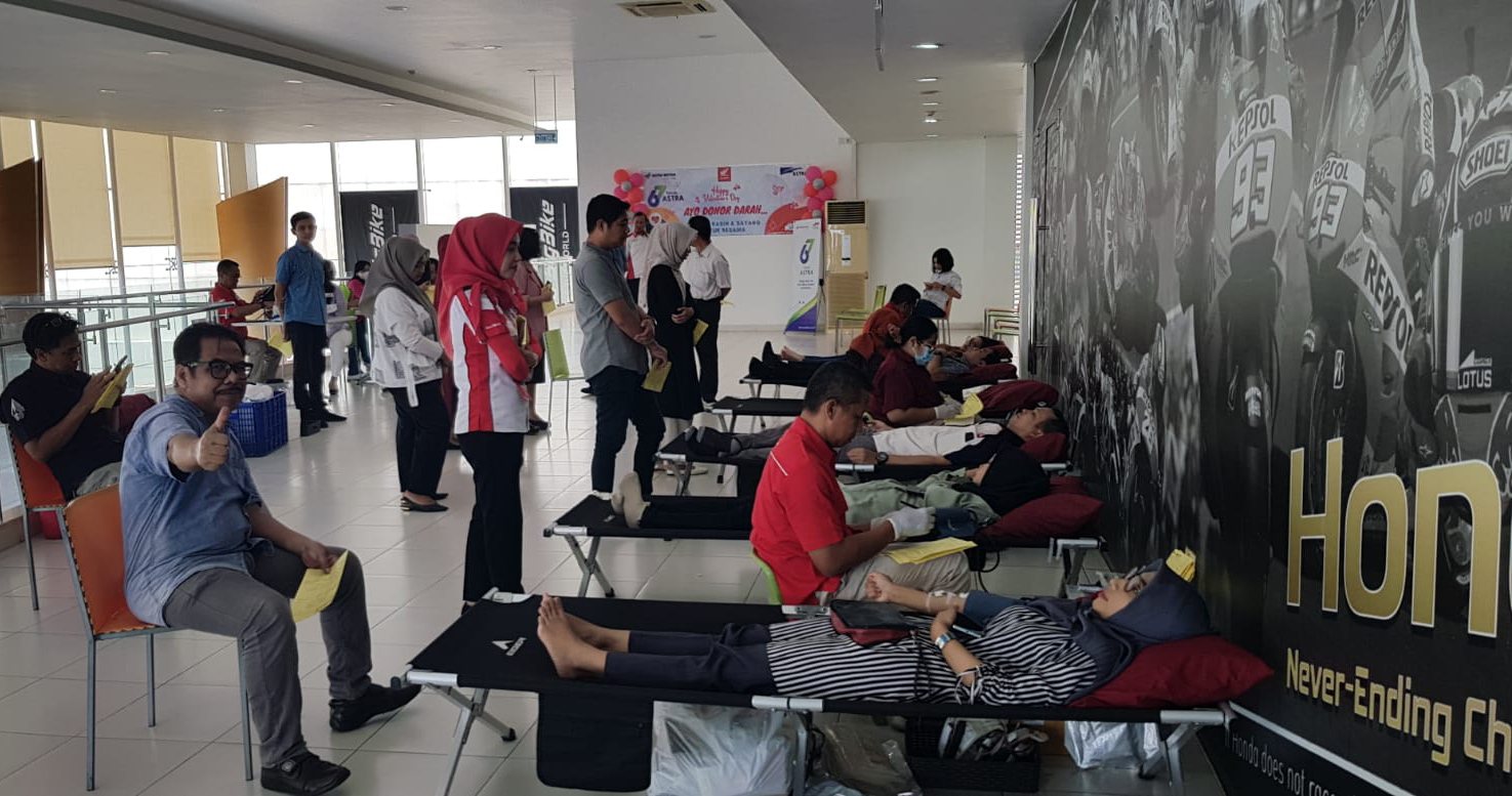 Astra Motor Jateng Lakukan Donor Darah dan Beri Bantuan untuk Korban Banjir Demak