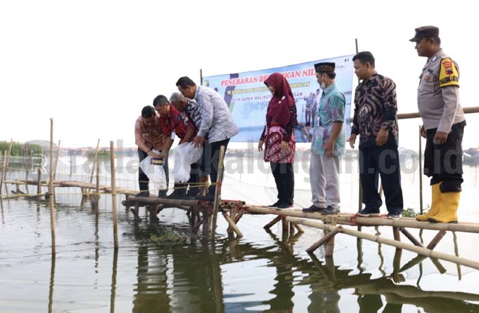 Petani Tambak Diajak Gunakan Kolam Tancap dan Jaring Apung