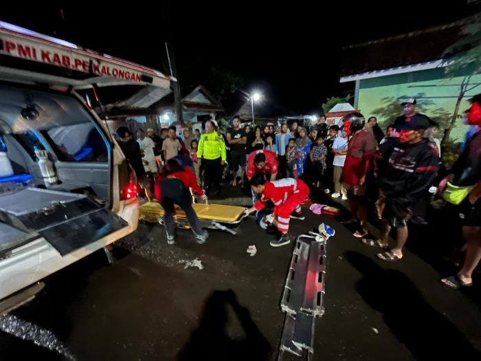 Motor Adu Banteng di Gejlik, 2 Korban Laka Lantas Dilarikan ke RSUD Kajen