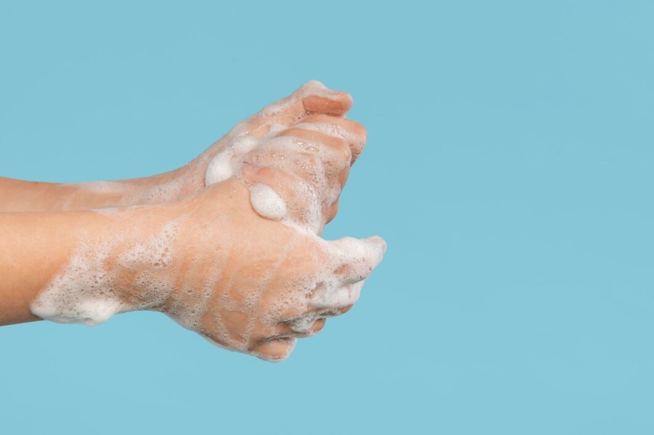 5 Rekomendasi Body Wash untuk Kulit Kering yang Ampuh Melembapkan