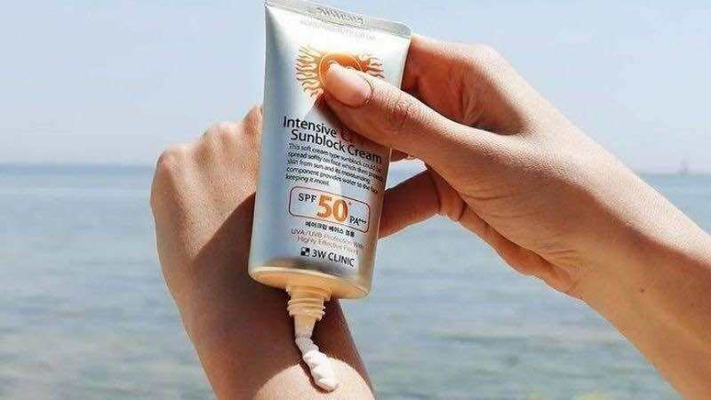 4 Sunscreen Korea Terbaik untuk Kulit Berminyak dan Mengecilkan Pori-Pori, Sudah BPOM Lho!