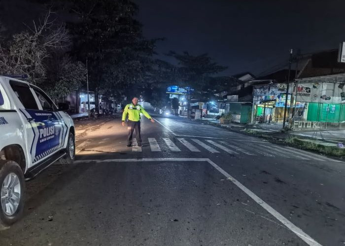 Nyalip Terlalu Nekat di Depan SMP 1 Kajen, Truk Tabrak Sepeda Motor, Pemuda asal Desa Jagung Tewas