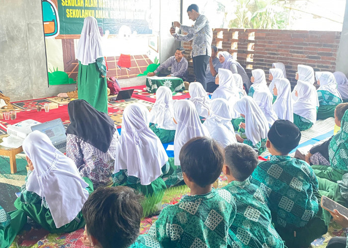 Sekolah Alam Mata Angin Pekajangan Kenalkan Program Ramah Lingkungan kepada Wali Siswa
