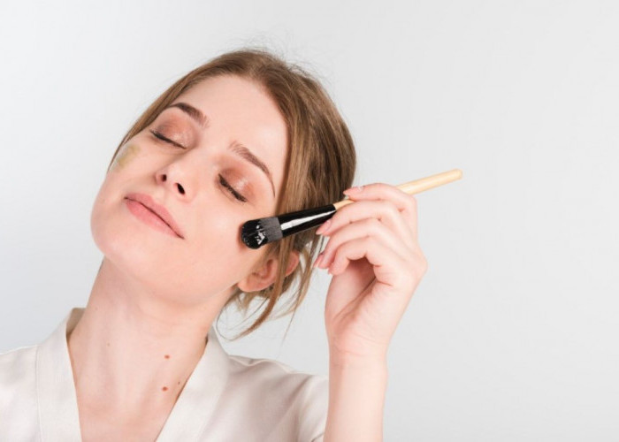 4 Merk Primer yang Bagus untuk Menyamarkan Noda Hitam, Bikin Wajah Glowing dan Mulus 