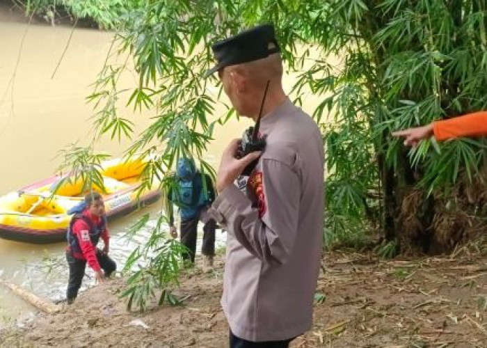 Tim SAR Gabungan Lanjutkan Pencarian Bocah Tenggelam di Sungai Sragi, Radius Pencarian Diperluas 3 Km