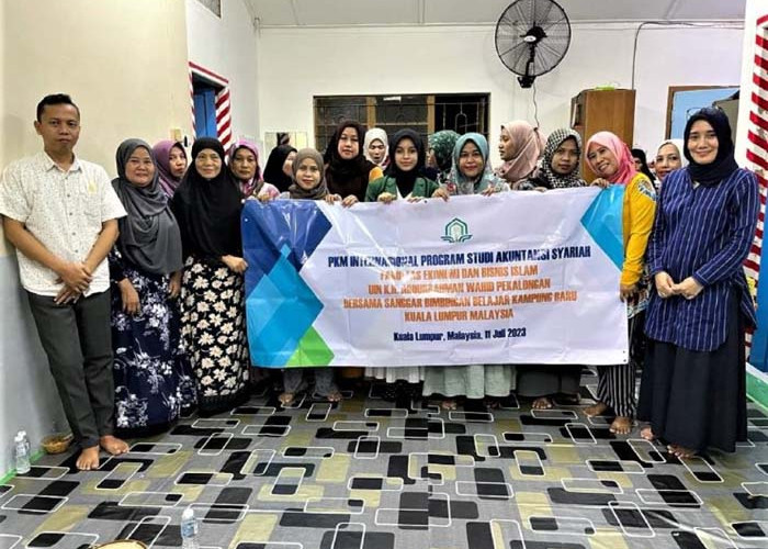 Dosen dan Mahasiswa UIN Gus Dur Lakukan PKM Internasional di Malaysia