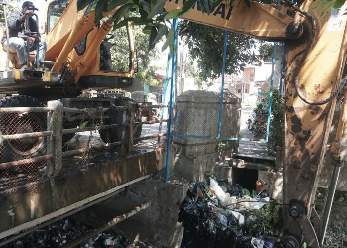 Normalisasi Aliran Sungai Bendan Kergon Dioptimalkan, Sampah dan Pendangkalan Jadi Perhatian