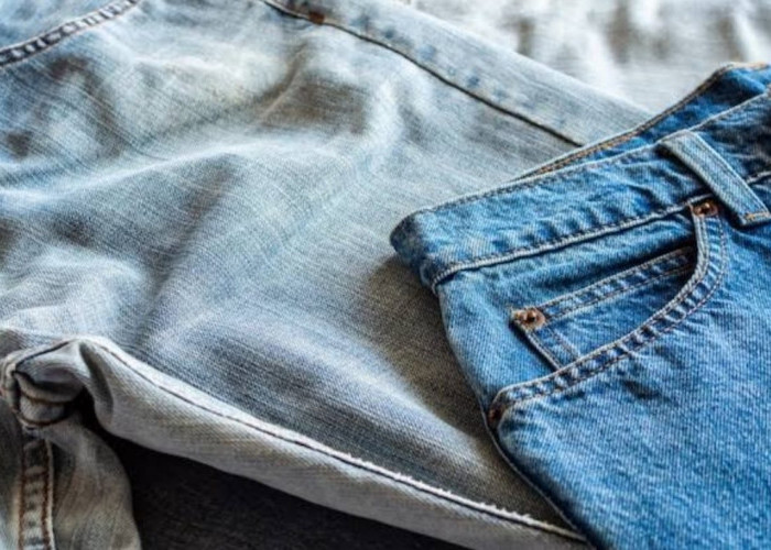 Inilah 7 Tips Merawat Celana Jeans Agar Bahan dan Warnanya Terjaga, Bikin Masa Pemakaian Lebih Lama! 