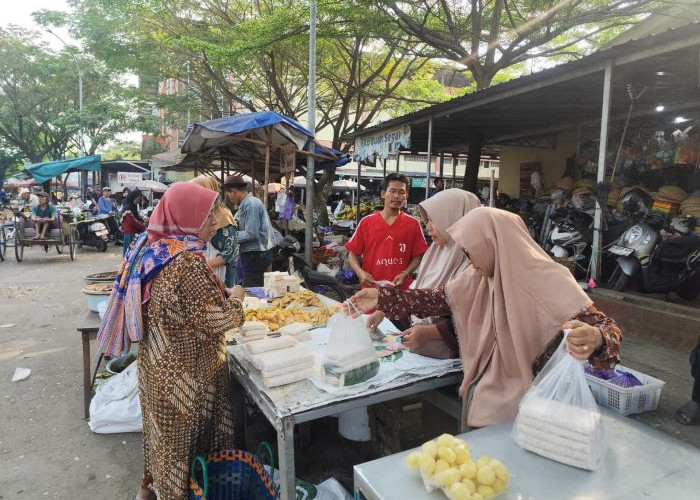 Rupiah Melemah Atas Dolar, Perajin Tempe-Tahu di Pekalongan Kurangi Produksi Untuk Bertahan