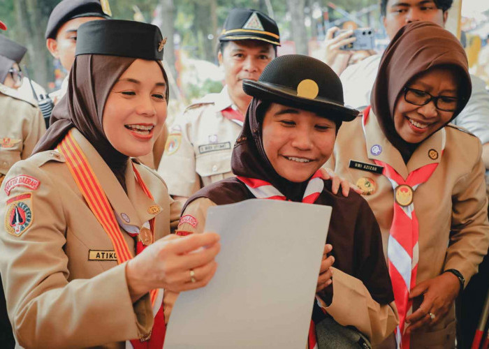 Buka Perkemahan Pramuka Berkebutuhan Khusus 2023, Atikoh Gunakan Bahasa Isyarat dan Flashmob Bareng Peserta