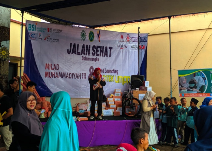 Semarak Milad Muhammadiyah Ke-111, Apotek UMPP Resmi Launching Dibarengi Kegiatan Jalan Sehat