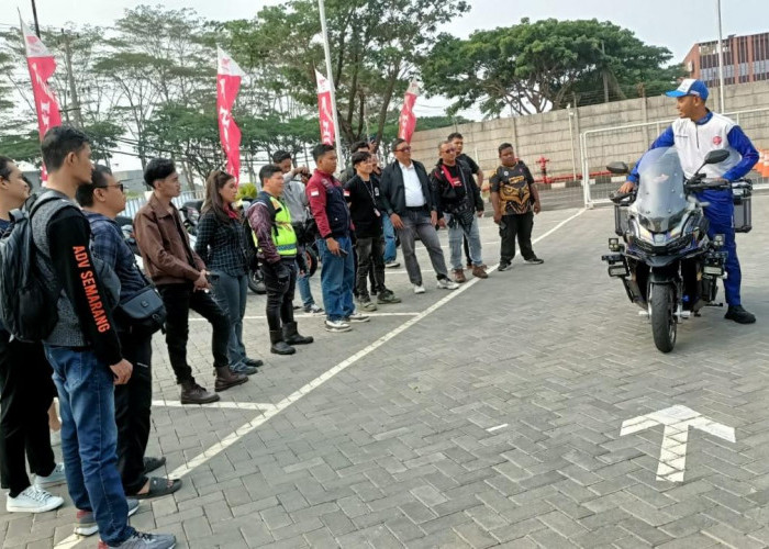 Awas! Salah Teknik Naik Turun Motor Bisa Bikin Celaka, Ini Tips Aman dari Astra Motor Jateng