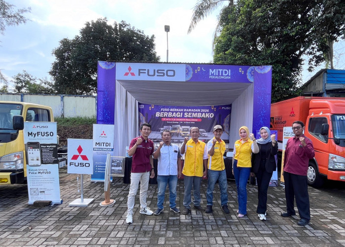 Siaga Ramadan–Lebaran 2026, Mitsubishi Fuso Buka Bengkel 24 Jam dan Bagi 1.000 Paket Sembako untuk Sopir Truk