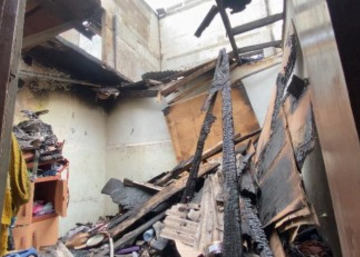 Tiga Rumah Lenyap Terbakar Akibat Korsleting Listrik