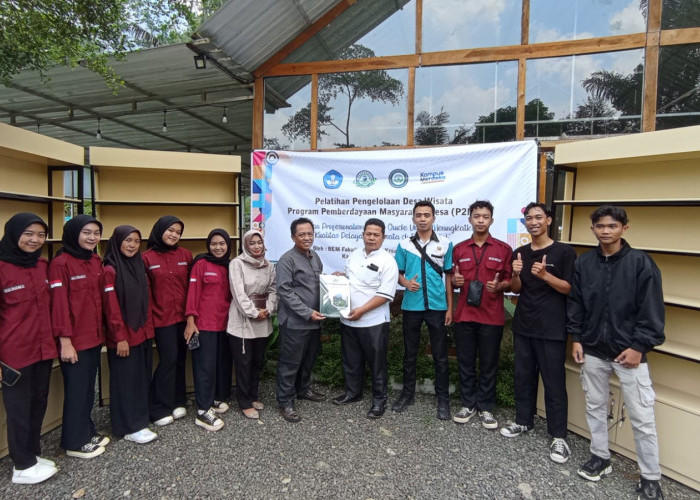 Warga Kayupuring Diberi Bantuan Alat Pengolah Cookies 