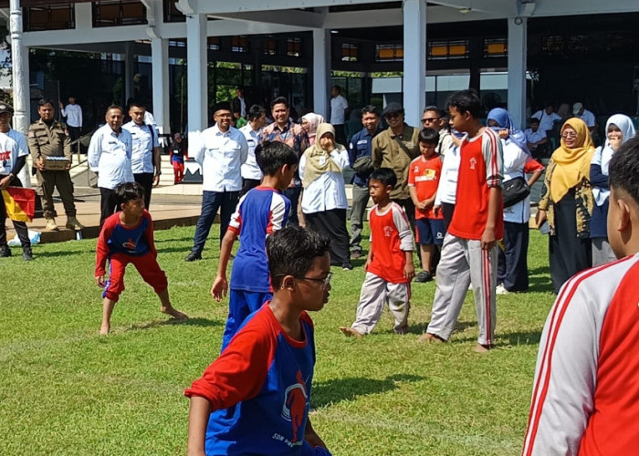 Festival Dolanan Anak Bangkitkan Nostalgia Bupati Batang, Kenang Serunya Bermain hingga Alami Insiden Lucu