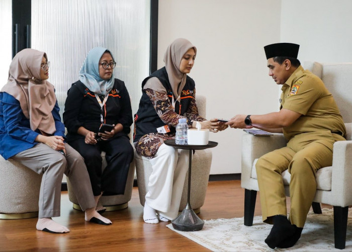 Taj Yasin Jadi Responden Pertama Sensus Ekonomi 2026, Ajak Warga Sambut Petugas BPS