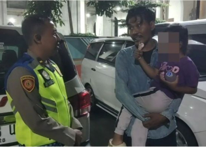 Petugas Posyan Rest Area 338A Pekalongan Temukan Anak Hilang di Area Kamar Mandi