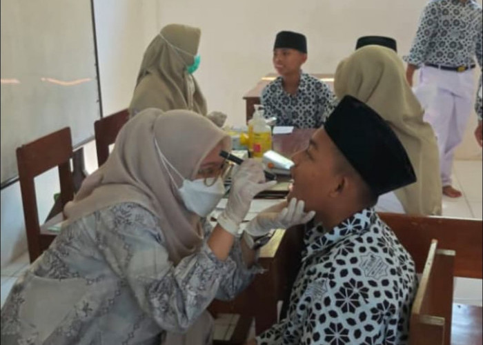 Puskesmas Batang 1 Temukan Banyak Kasus Mata Minus Pada Pelajar lewat Cek Kesehatan Gratis