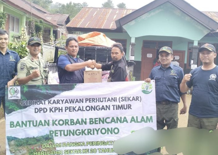 Serikat Karyawan Perhutani KPH Pekalongan Timur Salurkan Bantuan Korban Longsor Petungkriyono