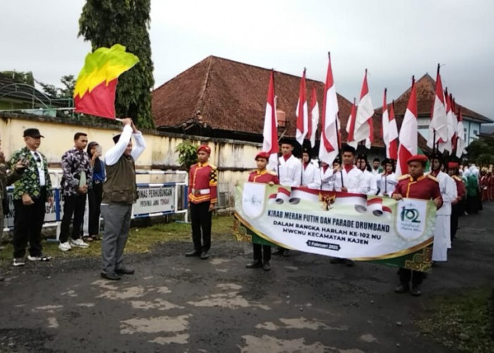 Semarakkan Harlah NU Ke 102, MWCNU Kecamatan Kajen Gelar Kirab Merah Putih dan Parade Drumband