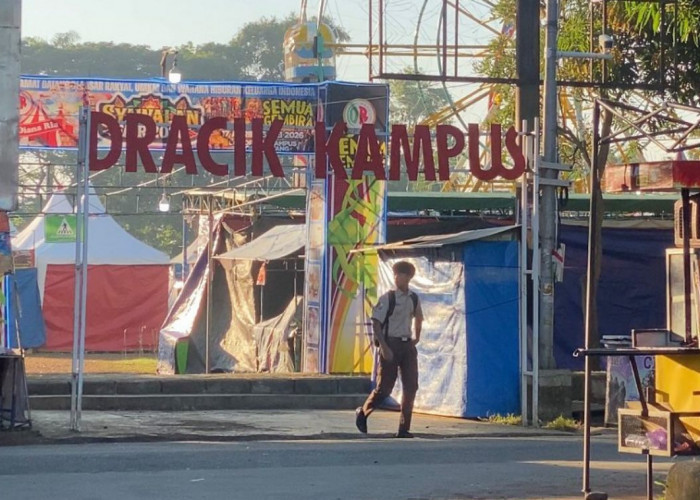 Pemkab Batang Siap Jadikan Lapangan Dracik Kampus Ikon Baru Kota yang Representatif
