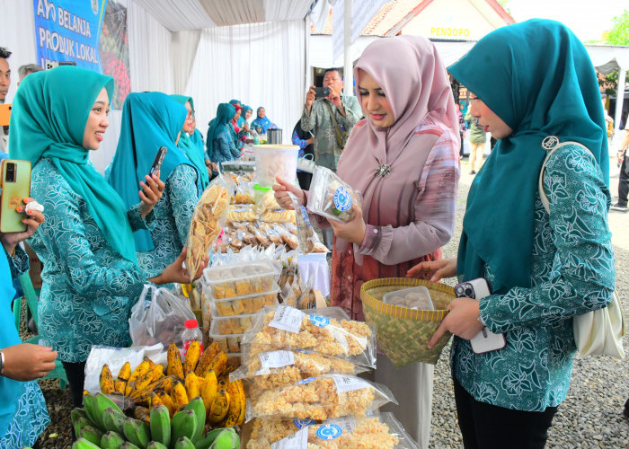 Bupati Pekalongan Fadia Arafiq Dorong UMKM Naik Kelas Lewat Sinergi PKK dan Program Bangga Kencana di Talun