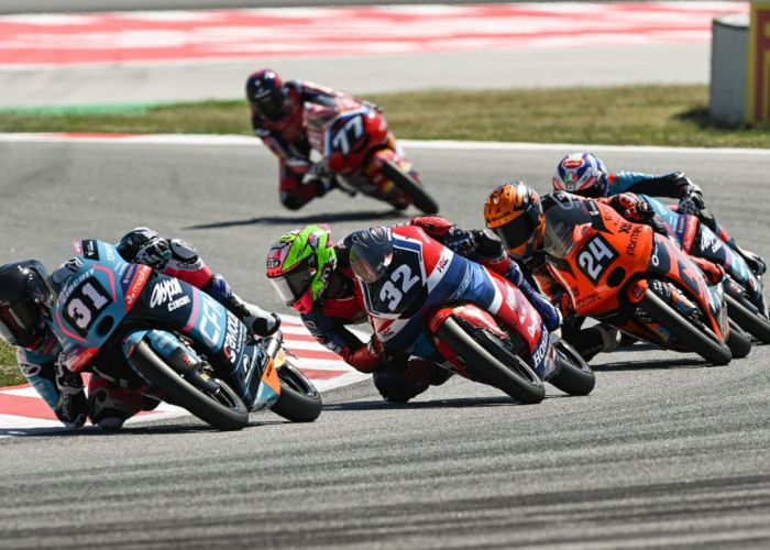Cetak Sejarah Baru, Pebalap Astra Honda Muhammad Kiandra Ramadhipa Sabet Podium Perdana di Spanyol