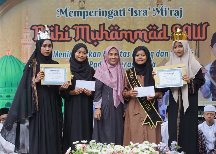 Fashion dan Story Telling Ramaikan Isra' Mi'raj SMK Negeri 1 Karangdadap