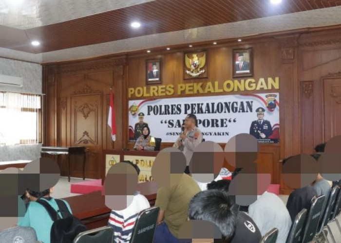 Miris! Anak-anak SMP di Kabupaten Pekalongan Tawuran Pakai Samurai, Polisi Amankan 18 Anak