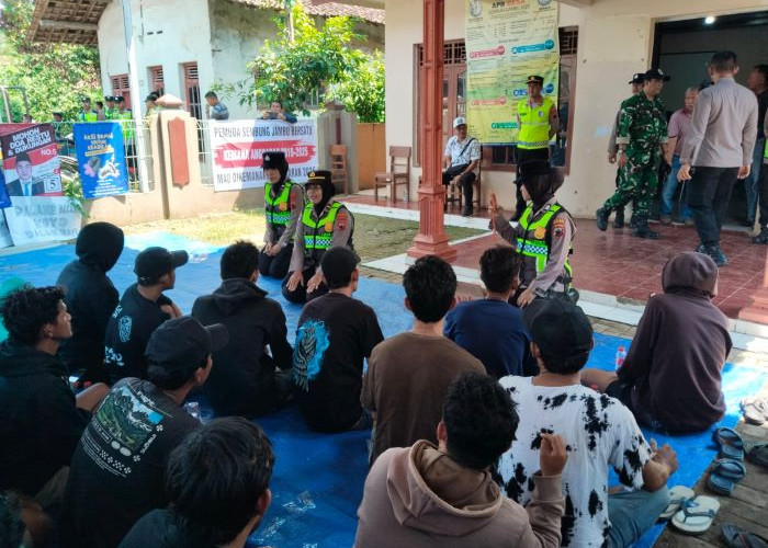 Ratusan Polisi Amankan Audiensi Pemuda Desa Sembungjambu Bersatu