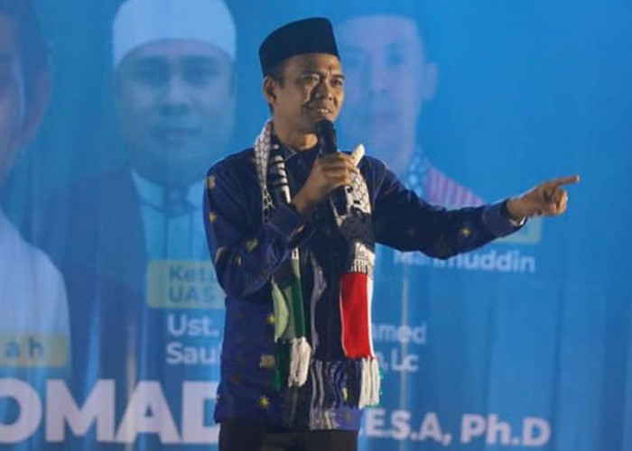 Hukum Menyemir Rambut dengan Warna Hitam Menurut Ustaz Abdul Somad