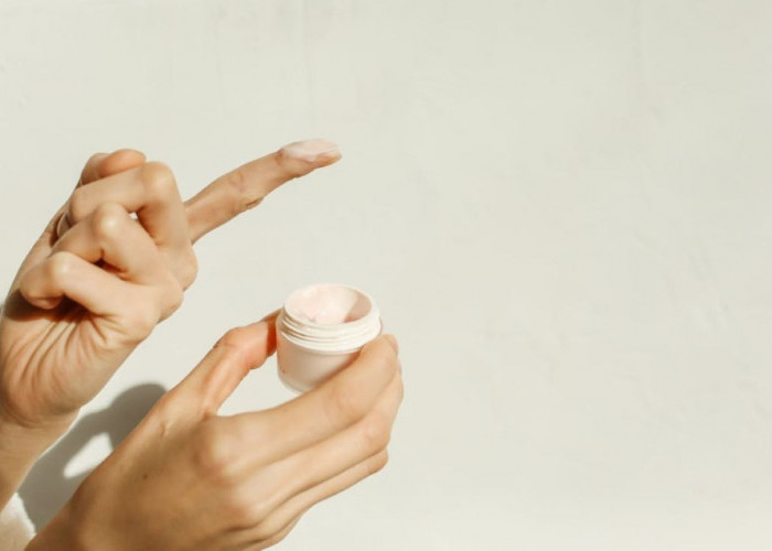4 Moisturizer yang Bagus untuk Perawatan Sehari-Hari, Mana yang Cocok di Kulitmu?